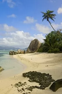 Images Dated 8th July 2006: Anse-Source D Argent on La Digue Island