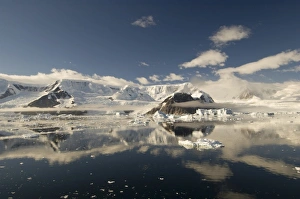 Images Dated 27th January 2006: Antarctica, Antarctic Peninsula, Gerlache strait