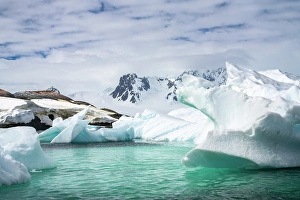 Images Dated 17th April 2024: Antarctica. Landscape with mountain and icebergs