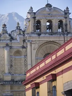 Images Dated 22nd March 2007: Antigua, Guatemala. Lamps in the colonial arched doorways near the town square at twilight