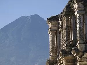 Images Dated 30th December 2006: Antigua, Guatemala: Remains of old churches destroyed in earthquales / mudlsides