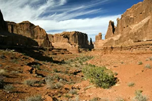 Images Dated 24th October 2006: Arches National Park, Utah, Park Avenue