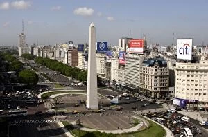 Images Dated 29th October 2007: Argentina, Buenos Aires. Obelisk on Avenida 9 de Julio