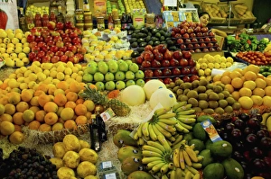 Banana Prints: Argentina. Buenos Aires. San Telmo. Mercado San Telmo. Produce stall