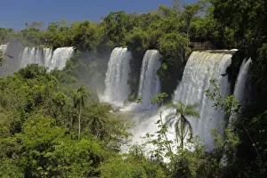 Images Dated 18th October 2010: Argentina, Iguacu Falls in sun