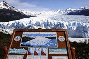 Images Dated 6th October 2007: Argentina, Santa Cruz Province, Glaciers National Park. Perito Moreno Glacier