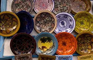 Images Dated 9th January 2021: Artwork plates for sale in Medina area of Tunis in Tunisia of Northern Africa