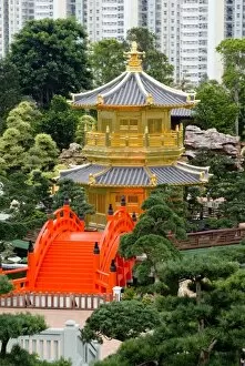 Images Dated 2nd April 2007: Asia, China, Hong Kong, Kowloon, Wong Tai Sin District. The gold Pavilion of Absolute