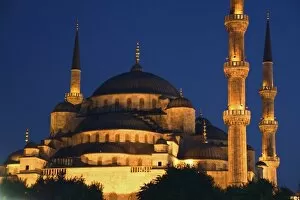 Asia, Europe, Turkey, Istanbul. The night view of Blue Mosque