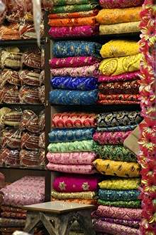 Images Dated 1st February 2012: Asia, India, Delhi. Colorful Sari Shop in Old Delhi