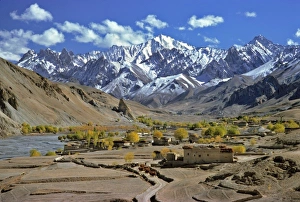 Ric Ergenbright Prints: Asia, India, Ladakh, Bodh Kharbu. The flat land around Bodh Kharbu, in Ladakh, India