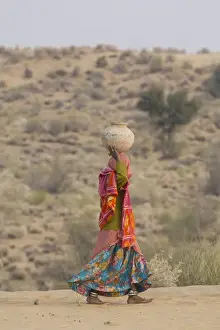 Images Dated 20th January 2014: Asia, India, Rajasthan, Manvar, desert, sand dunes