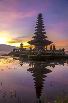 Images Dated 17th March 2014: Asia, Indonesia, Bali. Sunrise at Bali water temple: Ulun Danu Temple in Lake Bratan