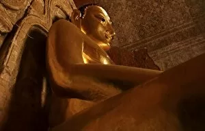Images Dated 13th March 2006: Asia, Myanmar, Bagan, golden Buddha statue