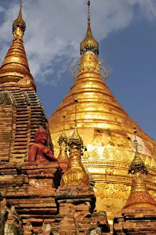 Images Dated 23rd December 2007: Asia, Myanmar (Burma), Bagan (Pagan). The Dhamma Yazaka Zedi temple at Bagan