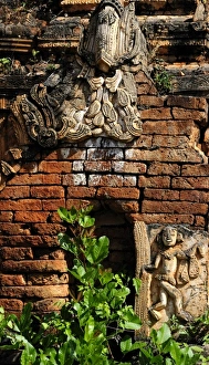 Images Dated 26th December 2007: Asia, Myanmar (Burma), Lake Inle. Buddhist stupa ruins at In Dein near Lake Inle