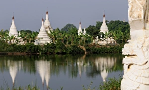 Images Dated 23rd December 2007: Asia, Myanmar (Burma), Mandalay. A buddhist temple complex near Mandalay