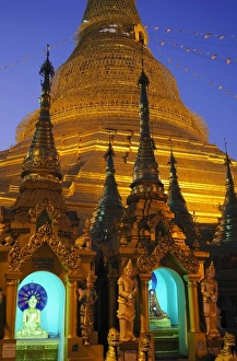 Images Dated 21st December 2007: Asia, Myanmar (Burma), Yangon (Rangoon). The Shwedagon Pagoda in Yangon in the evening