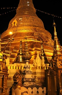 Images Dated 21st December 2007: Asia, Myanmar (Burma), Yangon (Rangoon). The Shwedagon Pagoda in Yangon in the evening