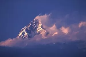 Images Dated 19th March 2004: Asia, Nepal. Machhapuchhare