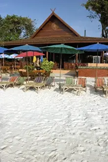 Asia, Thailand, Ko Samet, Soon Thorn Phu beach of Koh Samet and Umbrellas