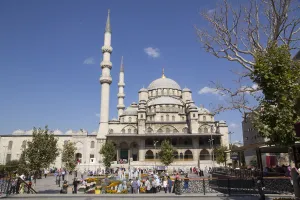 Images Dated 11th September 2014: Asia, Turkey, Istanbul. The exterior of Yeni Cami Mosque is located in Eminonu neighborhood