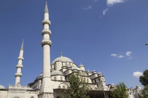 Images Dated 11th September 2014: Asia, Turkey, Istanbul. The exterior of Yeni Cami Mosque is located in Eminonu neighborhood