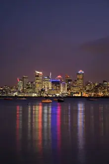 Images Dated 30th November 2006: Auckland Central Business District and Waitemata Harbour, North Island, New Zealand
