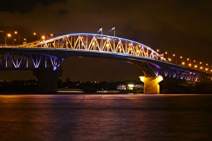 Images Dated 20th March 2015: Auckland Harbour Bridge and Waitemata Harbour at night, Auckland, North Island, New