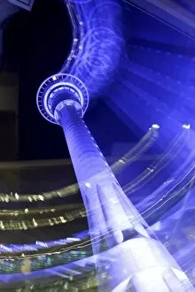 Images Dated 18th August 2004: Auckland, New Zealand. An illuminated artistic view of Aucklands tallest building