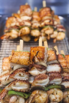 Images Dated 7th February 2014: Australia, New South Wales, NSW, Sydney, Sydney Fish Market, prepared seafood