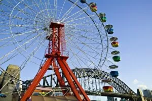 Images Dated 10th November 2007: Australia, New South Wales (NSW), Sydney. Sydney Harbour Bridge and Luna Park Amusement