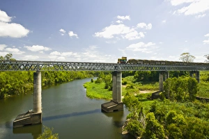 Images Dated 31st October 2007: AUSTRALIA, Queensland, Whitsunday Coast, Marian. Pioneer Valley- Sugar Cane Train