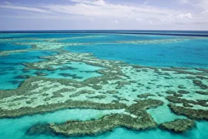 Images Dated 1st November 2007: Australia, Queensland, Whitsunday Coast, Great Barrier Reef. Aerial of the Great