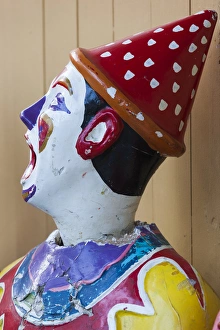 Images Dated 25th February 2014: Australia, South Australia, Adelaide, Rundle Park, clown heads at water gun arcade