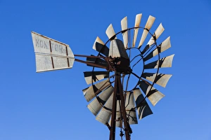 Images Dated 3rd March 2014: Australia, South Australia, Clare Valley, Clare, vineyard windmill