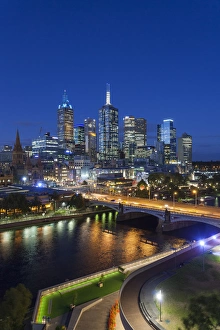 Images Dated 20th February 2014: Australia, Victoria, VIC, Melbourne, skyline with Yarra River and Princess Bridge
