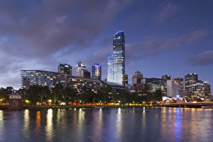 Images Dated 21st February 2014: Australia, Victoria, VIC, Melbourne, skyline with Rialto Towers, along Yarra River, dusk