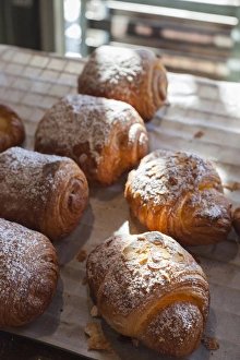 Images Dated 18th February 2014: Australia, Victoria, VIC, Yarra Valley, Healesville, pastries