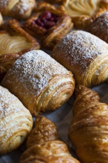 Images Dated 19th February 2014: Australia, Victoria, VIC, Yarra Valley, Healesville, pastries