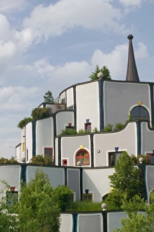 Images Dated 1st June 2004: AUSTRIA-STYRIA (Stiermark)- BAD BLUMAU: Rogner-Bad Blumau Hotel (b.1997) designed