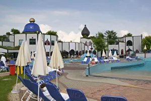 Images Dated 1st June 2004: AUSTRIA-STYRIA (Stiermark)- BAD BLUMAU: Rogner-Bad Blumau Hotel (b.1997) designed