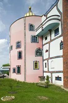 Images Dated 1st June 2004: AUSTRIA-STYRIA (Stiermark)- BAD BLUMAU: Rogner-Bad Blumau Hotel (b. 1997) designed