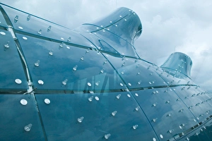 Images Dated 1st June 2004: AUSTRIA-STYRIA (Stiermark)- GRAZ: Kunsthaus Wien Art Museum (b.2003) designed