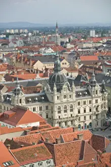 Images Dated 31st May 2004: AUSTRIA-STYRIA (Stiermark)- GRAZ: Town View with Town Hall (Rathaus) from