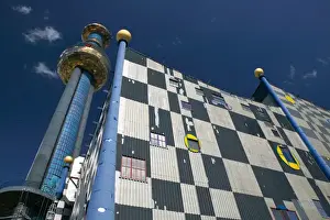 Images Dated 5th May 2004: AUSTRIA-Vienna (Alsergrund): City Waste Incinerator / designed by F. Hundertwasser