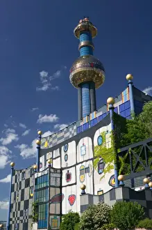 Images Dated 5th May 2004: AUSTRIA-Vienna (Alsergrund): City Waste Incinerator / designed by F. Hundertwasser
