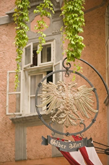 Images Dated 4th May 2004: AUSTRIA-Vienna: Fleischmarkt : Gelber Adler Cafe