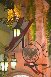 Images Dated 4th May 2004: AUSTRIA-Vienna: Fleischmarkt: Griechengasse Cafe / Evening