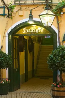 AUSTRIA-Vienna (Grinzing): Heurigen - Wine Taverns / Exterior Famous Wine Tavern